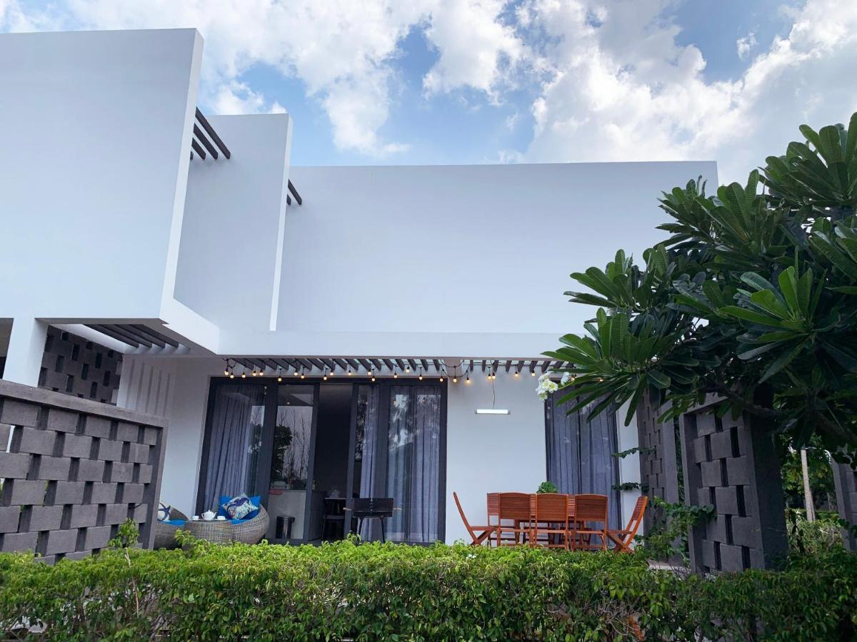 Okinawa Villas And Beach Club - Oceanami Resort Long Hải Extérieur photo