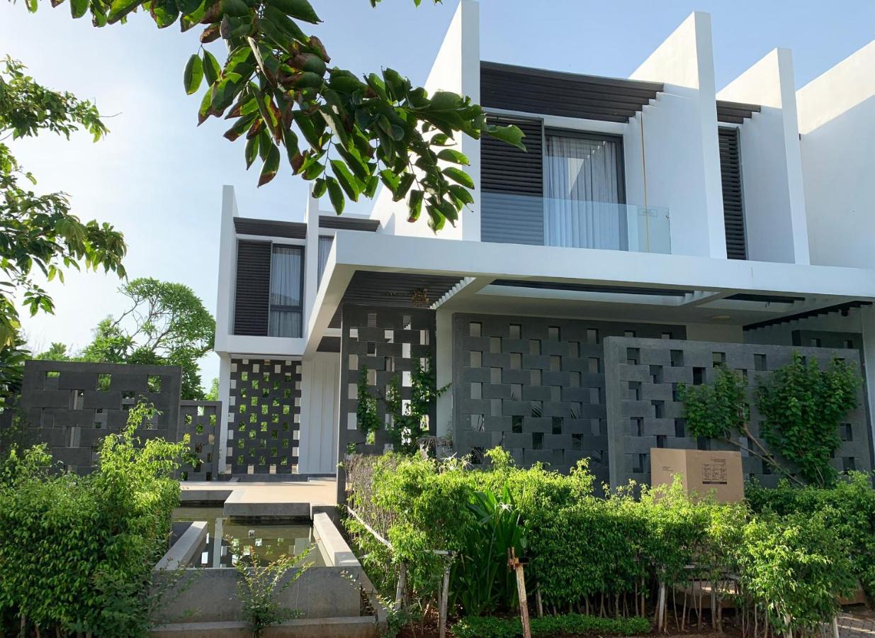 Okinawa Villas And Beach Club - Oceanami Resort Long Hải Extérieur photo